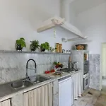 Domus Lilia Tatil Evi *