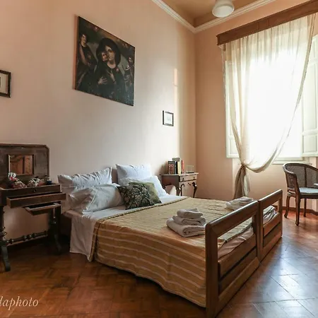 Domus Lilia * В'яреджо