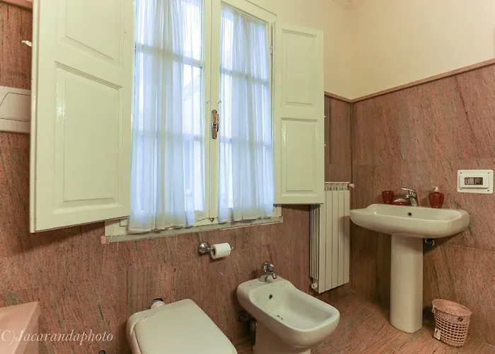 Domus Lilia В'яреджо